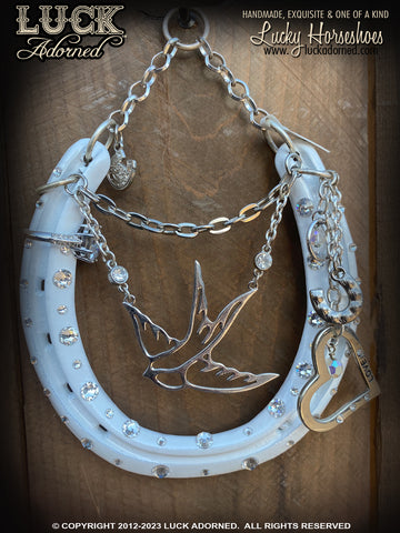 A SWALLOWS PROMISE - LUCKY HORSESHOE